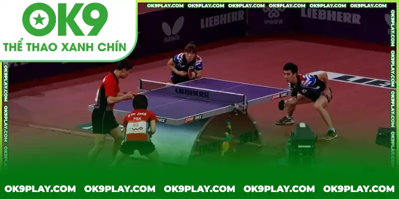 Hình ảnh của một trận đánh đôi trong bộ môn bóng bàn Hình ảnh của một trận đánh đôi trong bộ môn bóng bàn